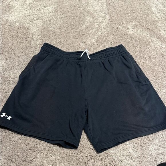 Under Armour size XL men’s athletic shorts! Great condition - Picture 1 of 3